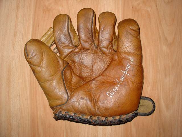 Alex Kampouris Goldsmith G15 Front